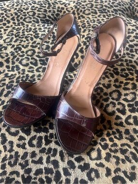 VTG Ralph Lauren Brown crocodile Strappy Leather  Heels Pumps Dressy SZ 7.5